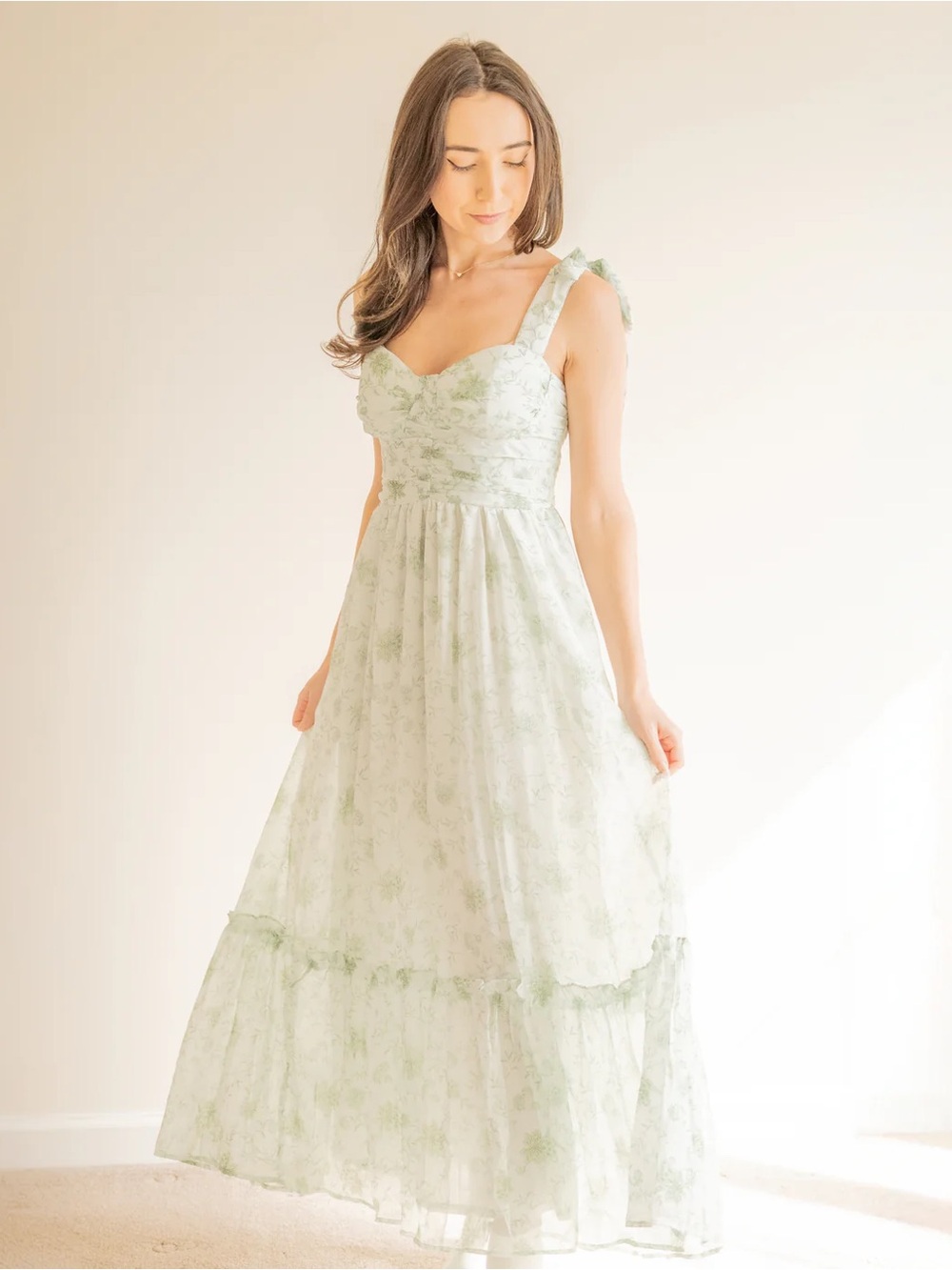 New with tags Blu Pepper Floral Sweetheart Ruched Front Midi Dress